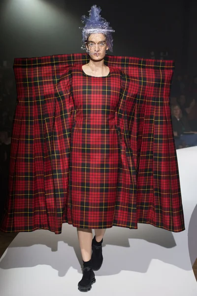 Look 7